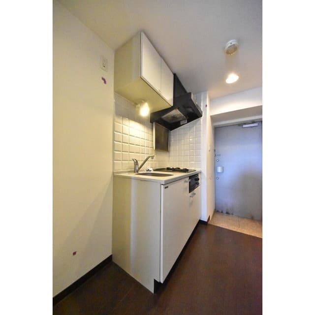 Room image 8