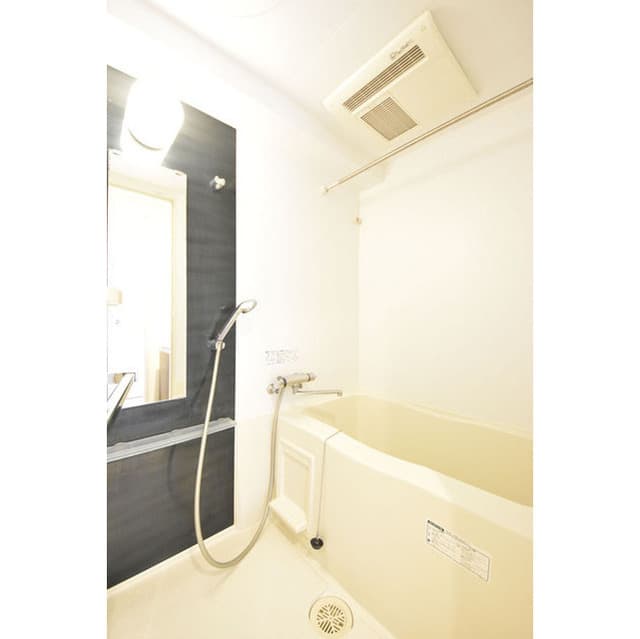 Room image 13