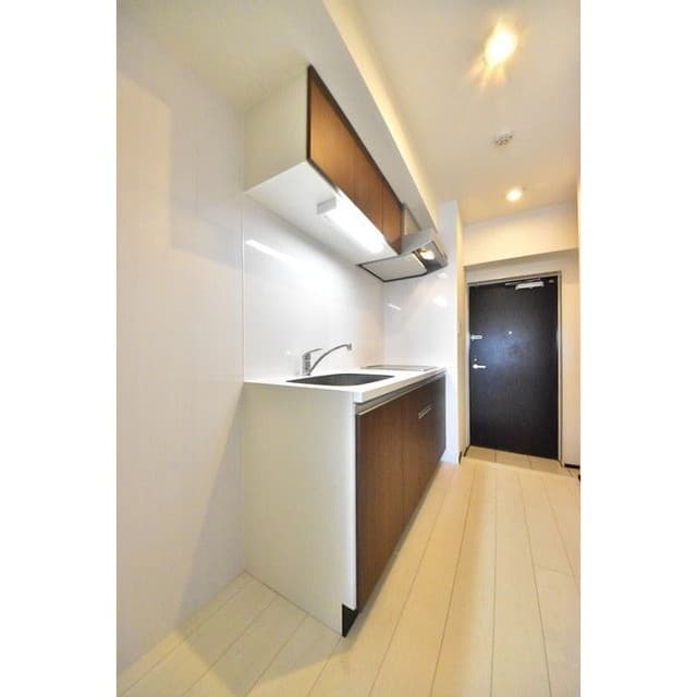 Room image 12