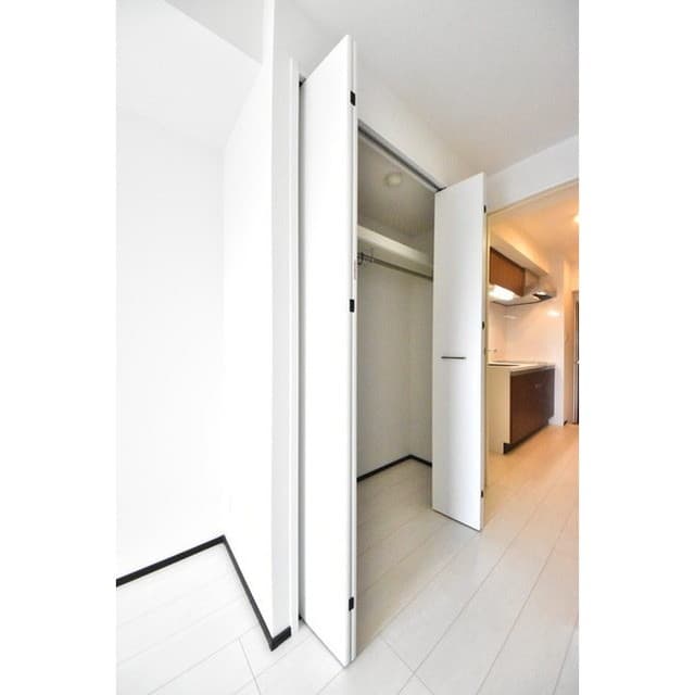 Room image 14
