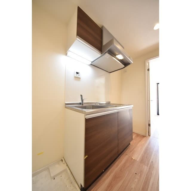 Room image 11