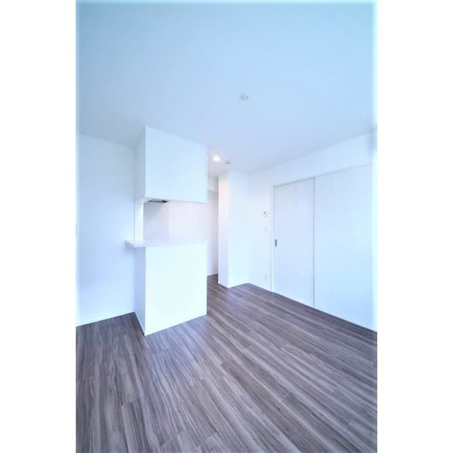 Room image 11