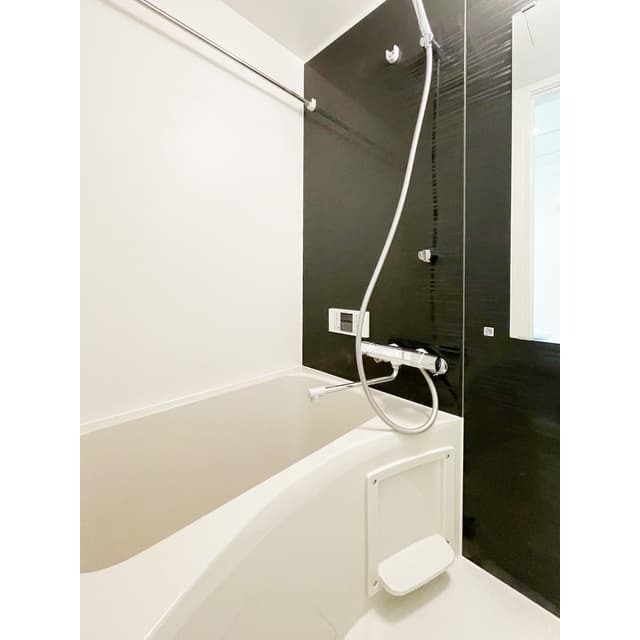 Room image 15