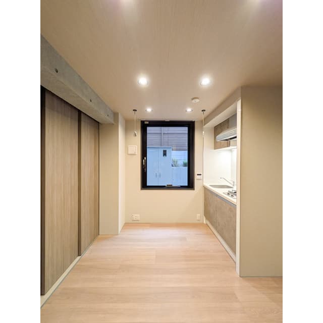 Room image 11