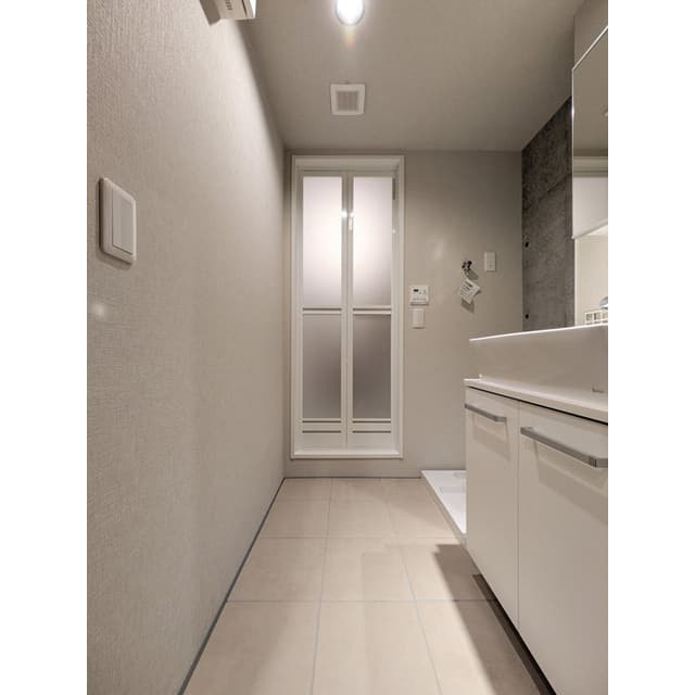 Room image 16