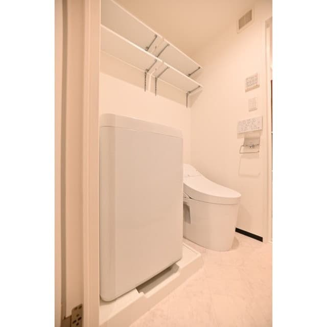 Room image 12
