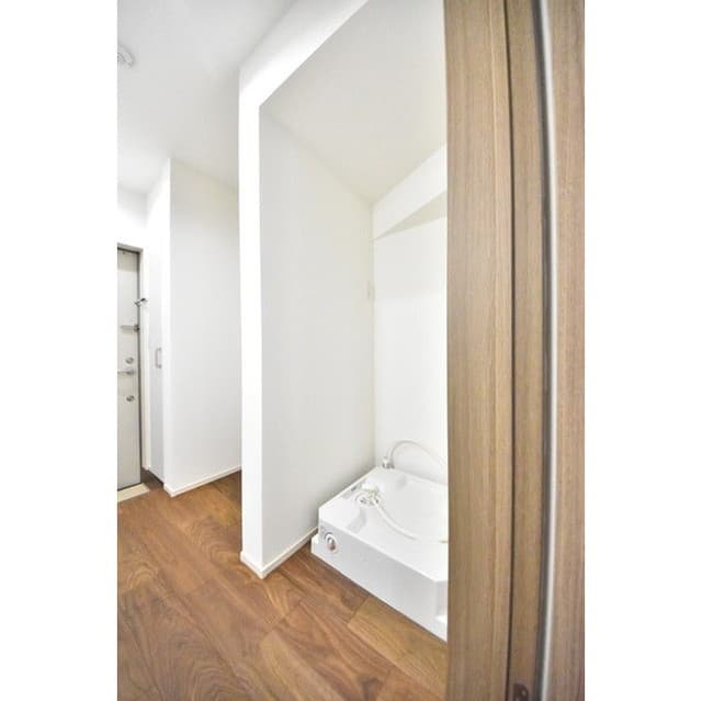 Room image 12