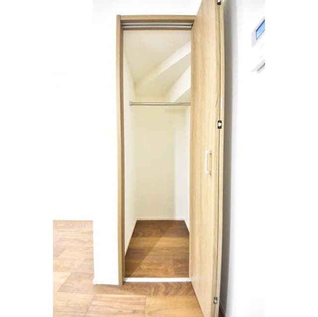 Room image 14