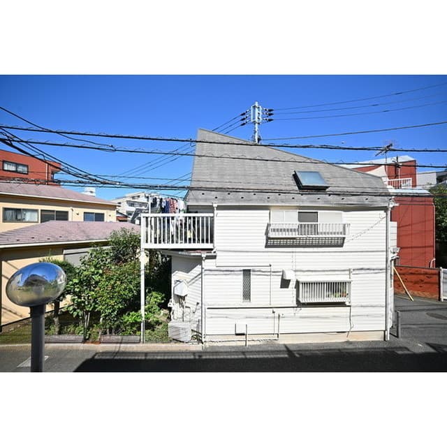 Room image 14