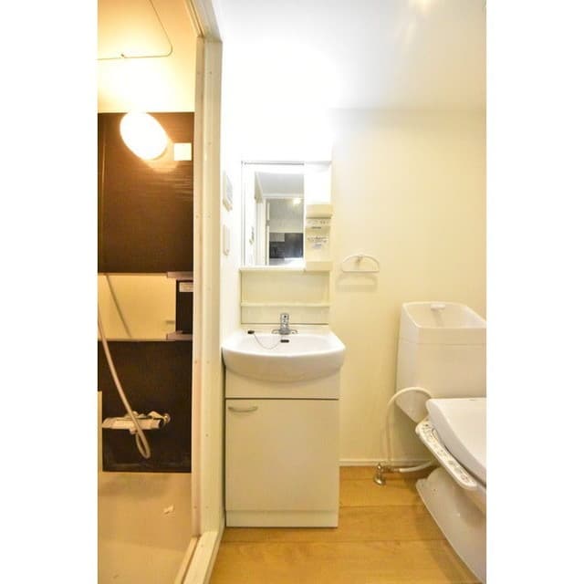 Room image 9