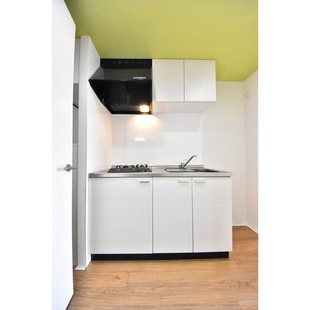 Room image 11