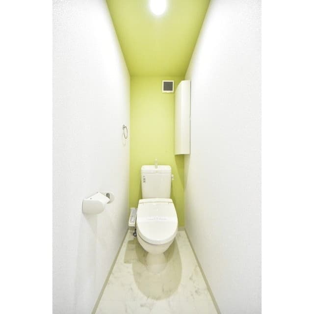 Room image 13