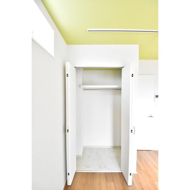 Room image 14