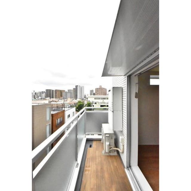 Room image 16