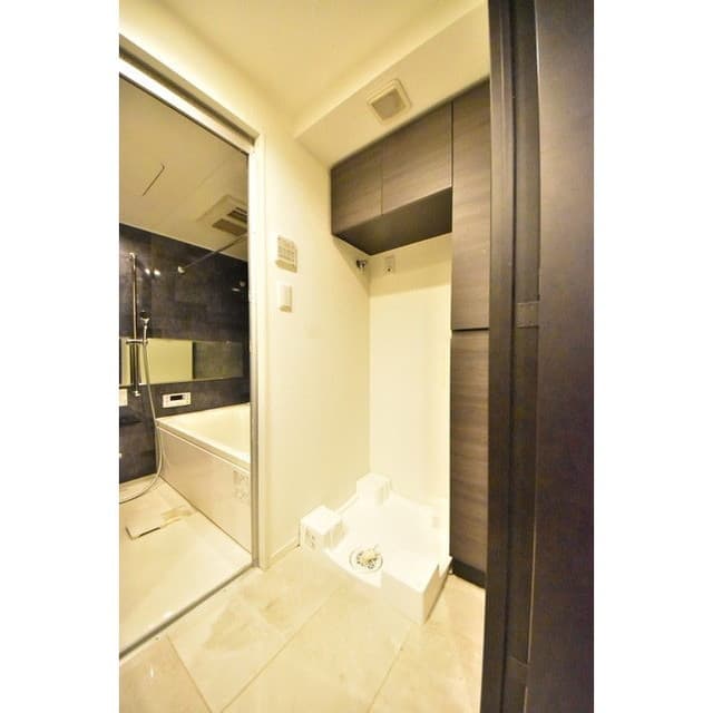 Room image 14