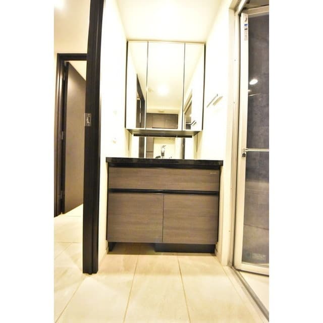 Room image 15