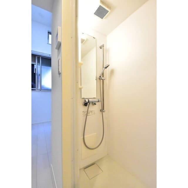 Room image 10