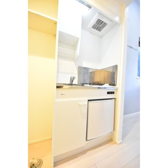 Room image 11