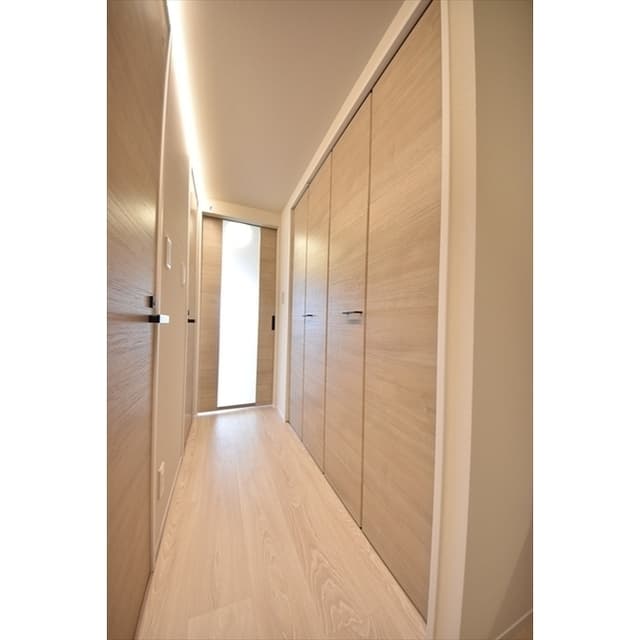 Room image 12