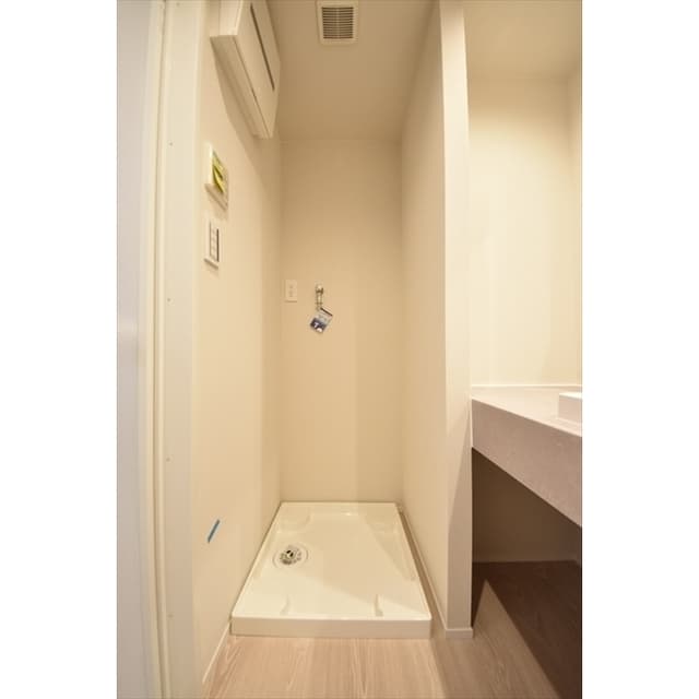 Room image 15