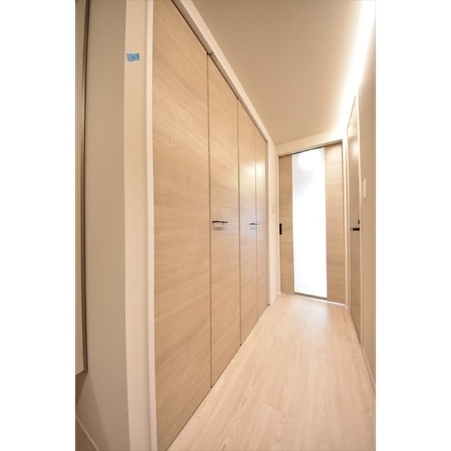 Room image 12