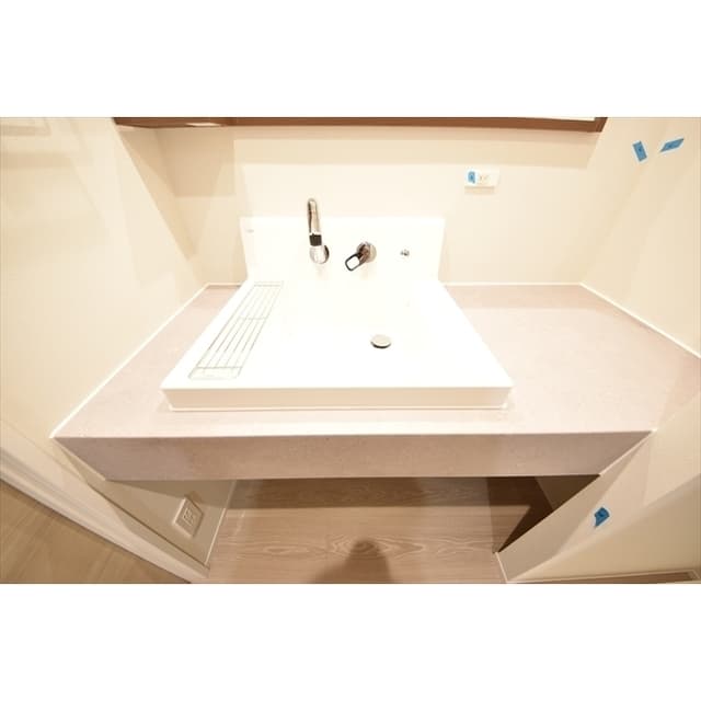 Room image 15