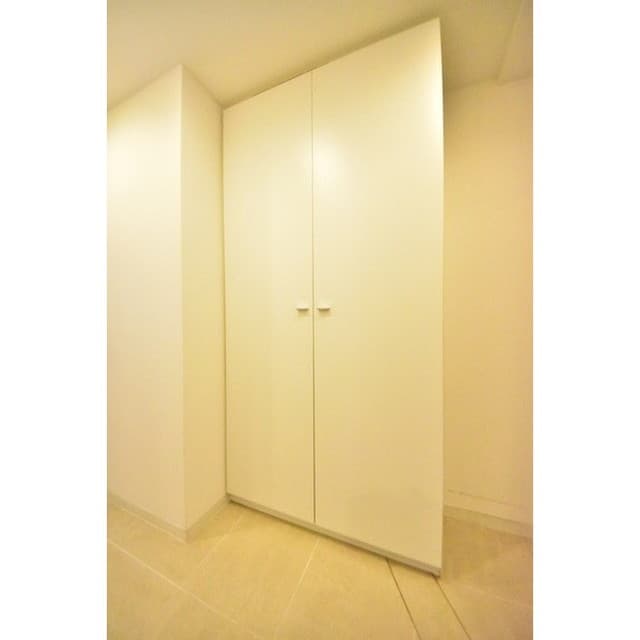 Room image 10