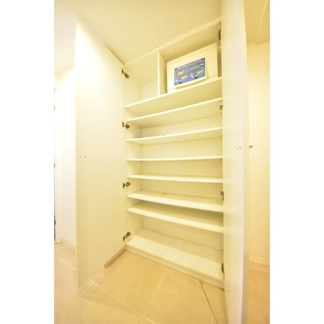 Room image 9