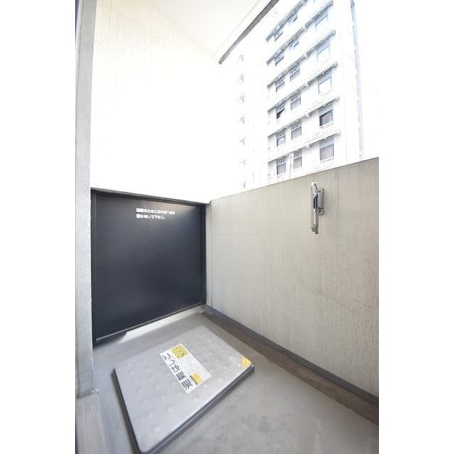 Room image 16