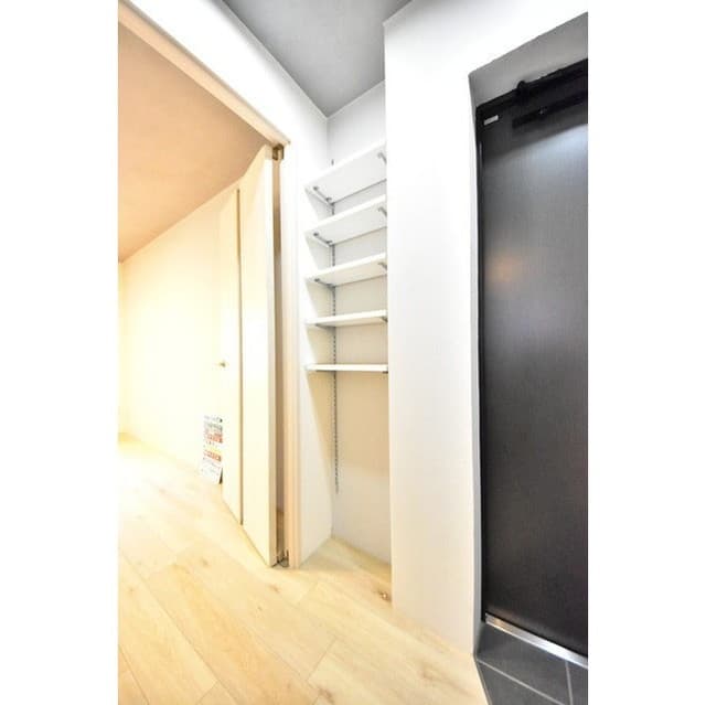 Room image 14