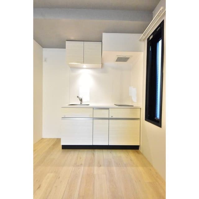 Room image 15