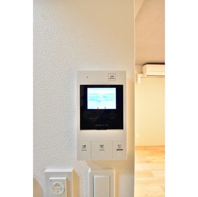 Room image 16
