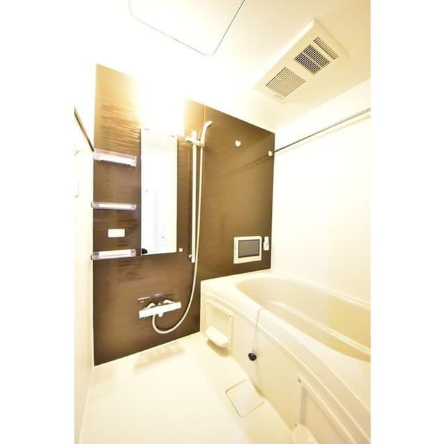 Room image 9