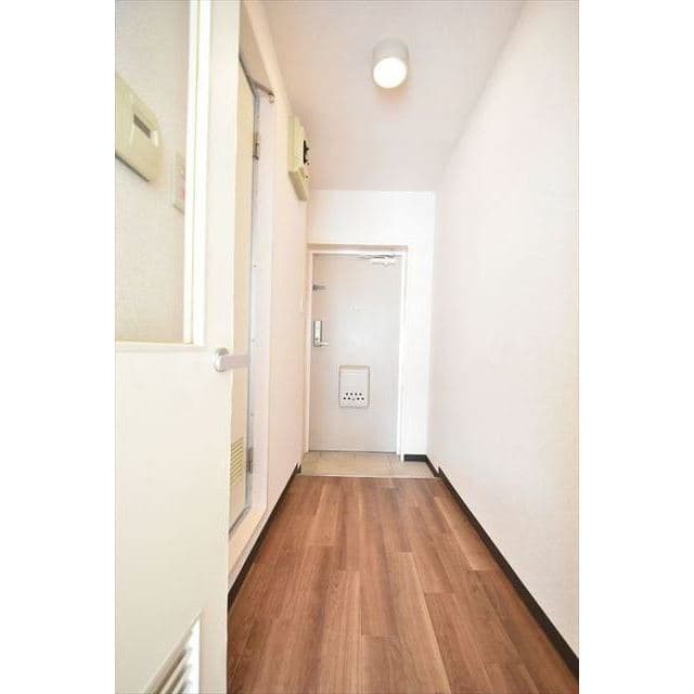Room image 13