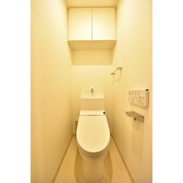 Room image 15