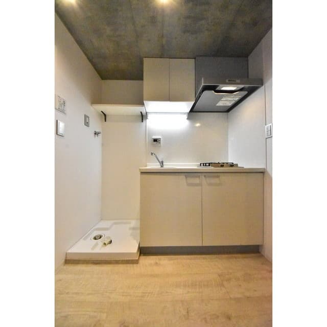 Room image 11