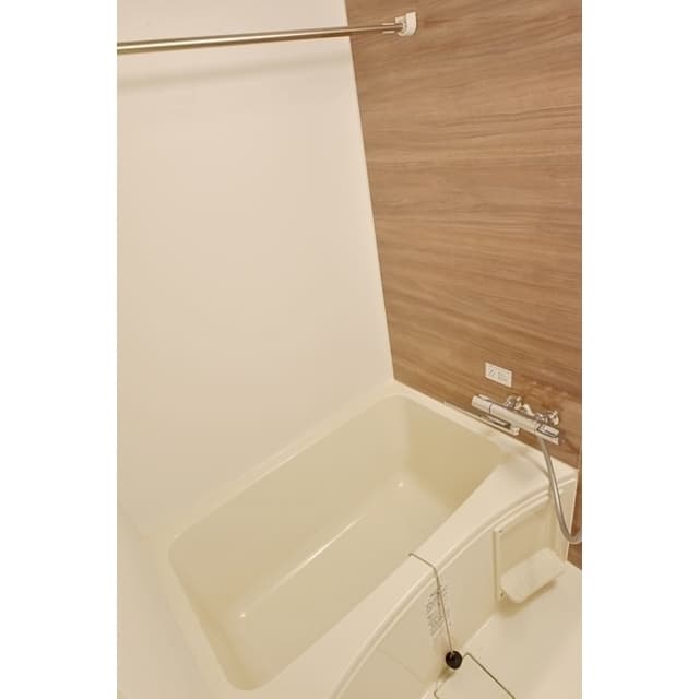 Room image 15