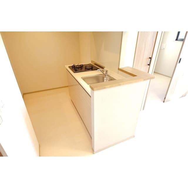 Room image 9