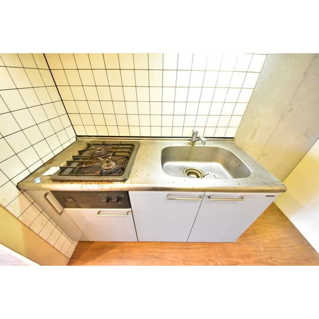 Room image 8