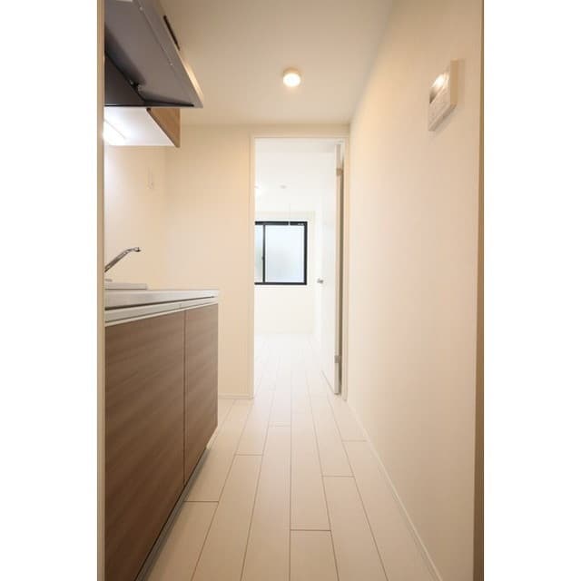 Room image 12