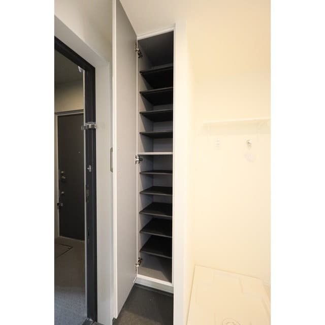 Room image 14