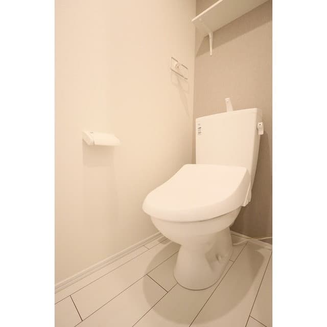 Room image 16