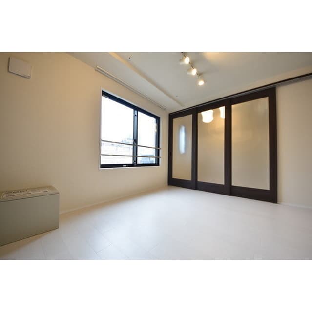 Room image 14