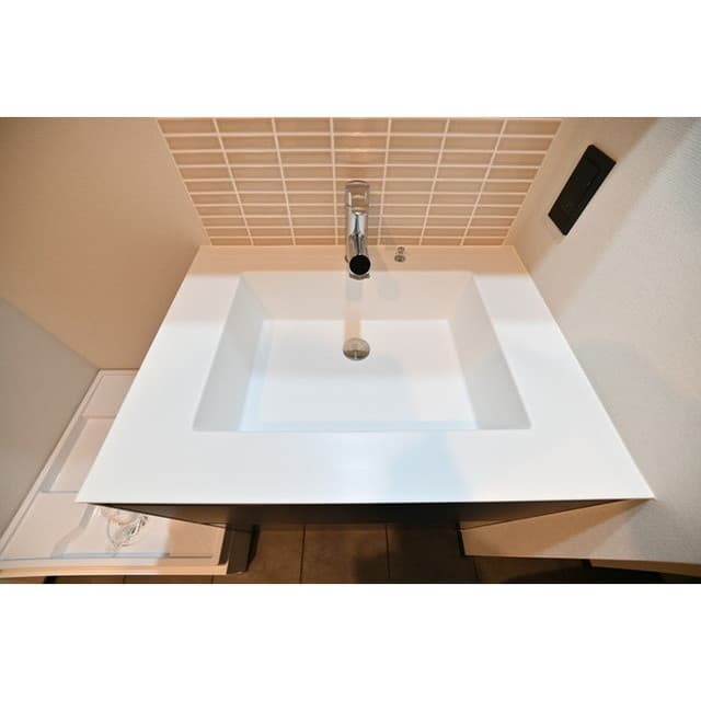 Room image 13