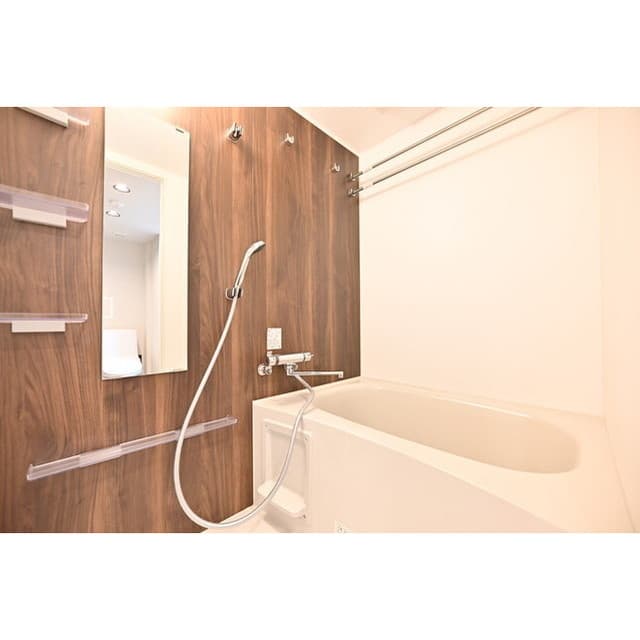 Room image 16