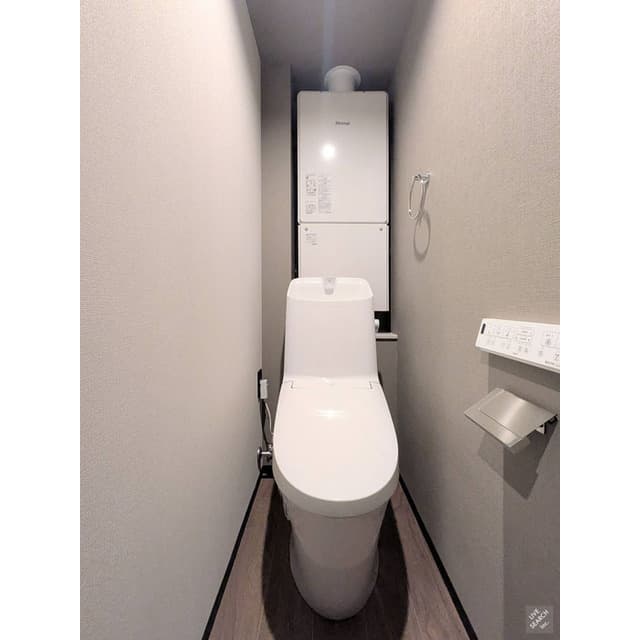 Room image 16
