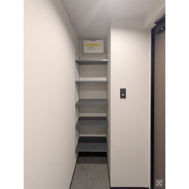 Room image 10