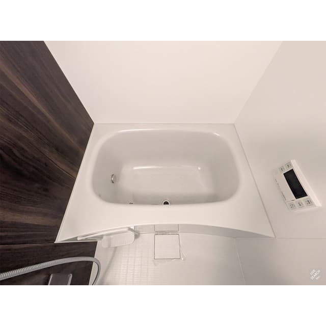 Room image 16