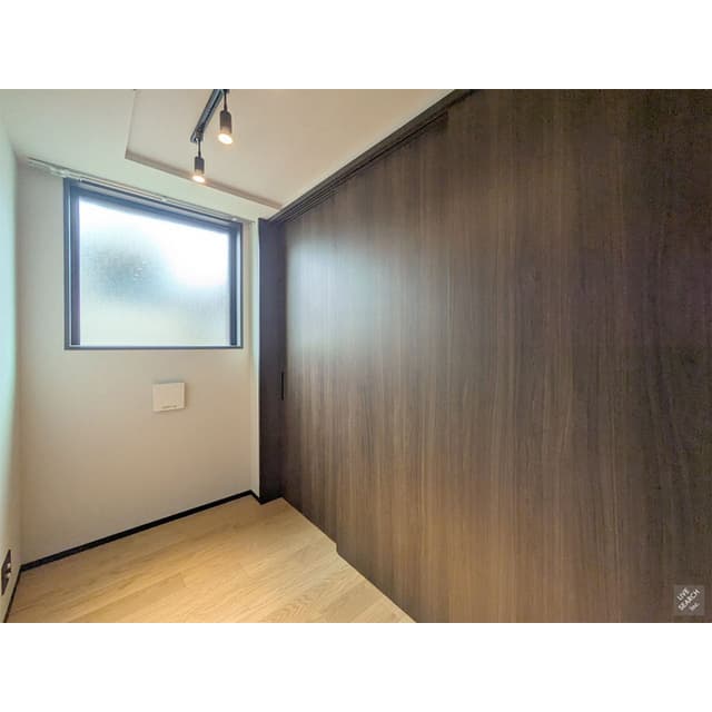 Room image 14