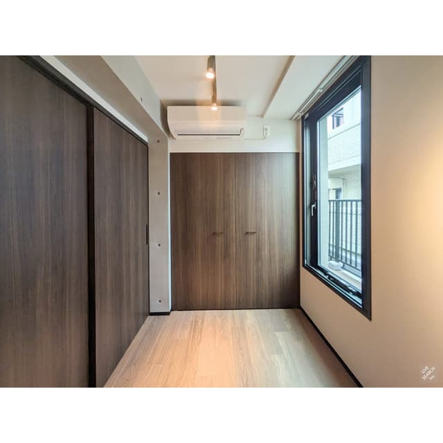 Room image 15